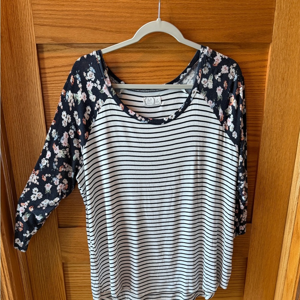Maurice’s 24/7 3/4 length sleeve top. Size XL